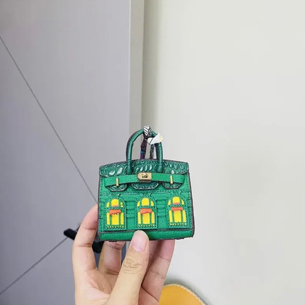 Super cute key fob mini purse charm!